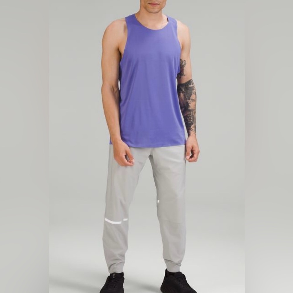🌸Used Men’s Fast and Free Singlet
Charged Indigo/EXCELLENT CONDITION. - Picture 2 of 8
